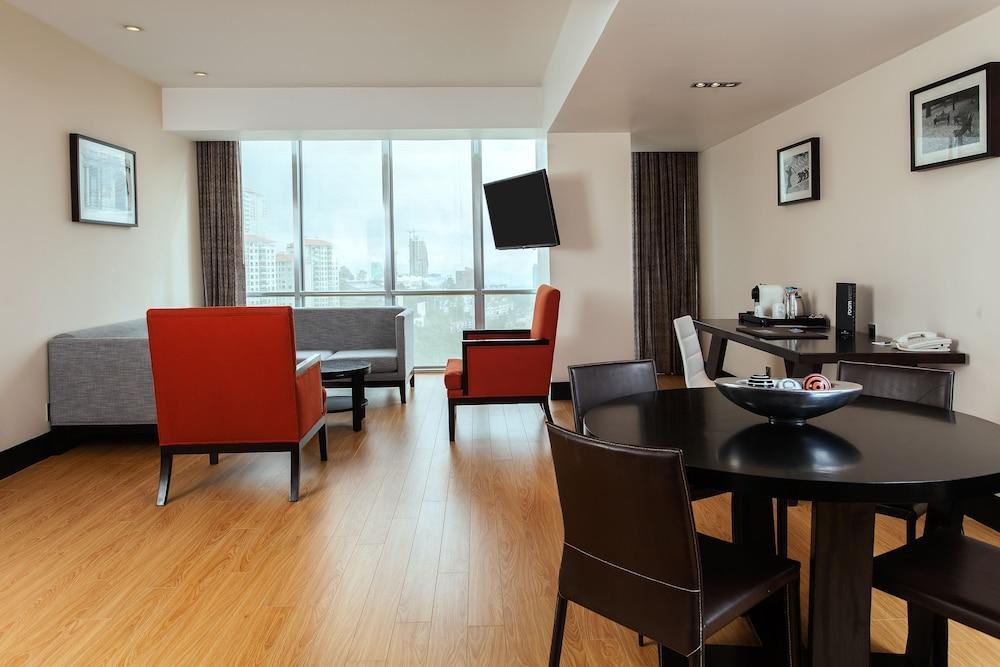 NH Collection Mexico City Santa Fe Exterior foto A typical apartment at the University of Nottingham Ningbo Campus