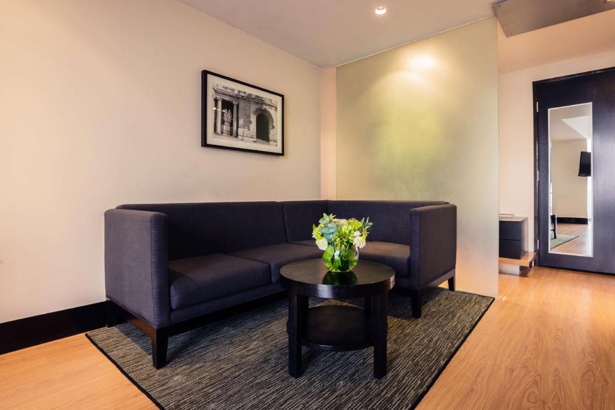 NH Collection Mexico City Santa Fe Exterior foto A living room at the hotel