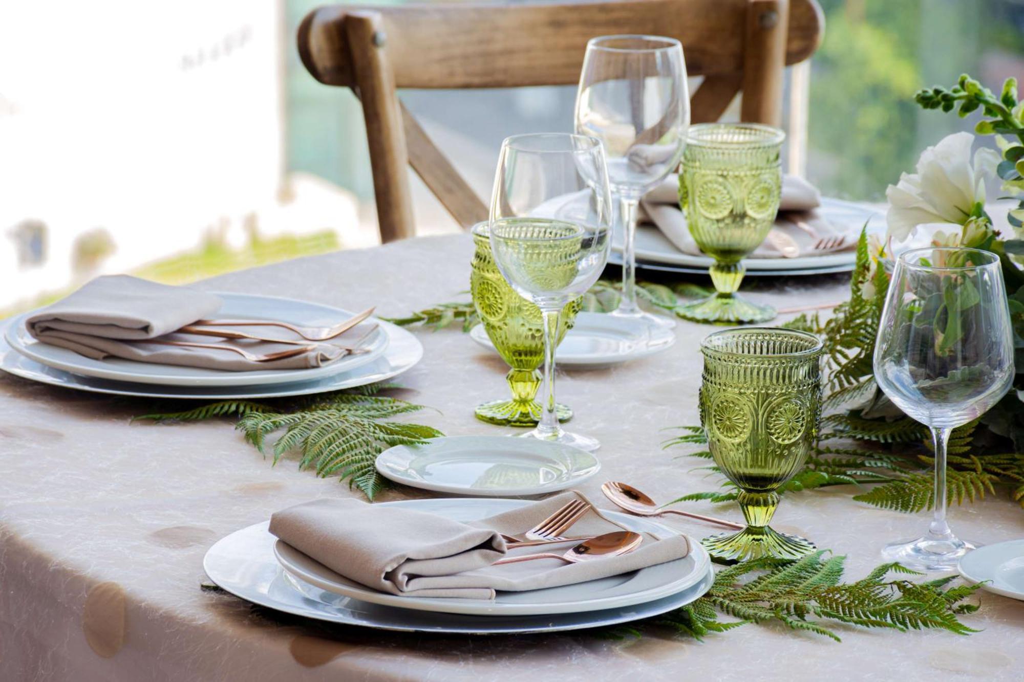 NH Collection Mexico City Santa Fe Exterior foto A table set for a dinner party