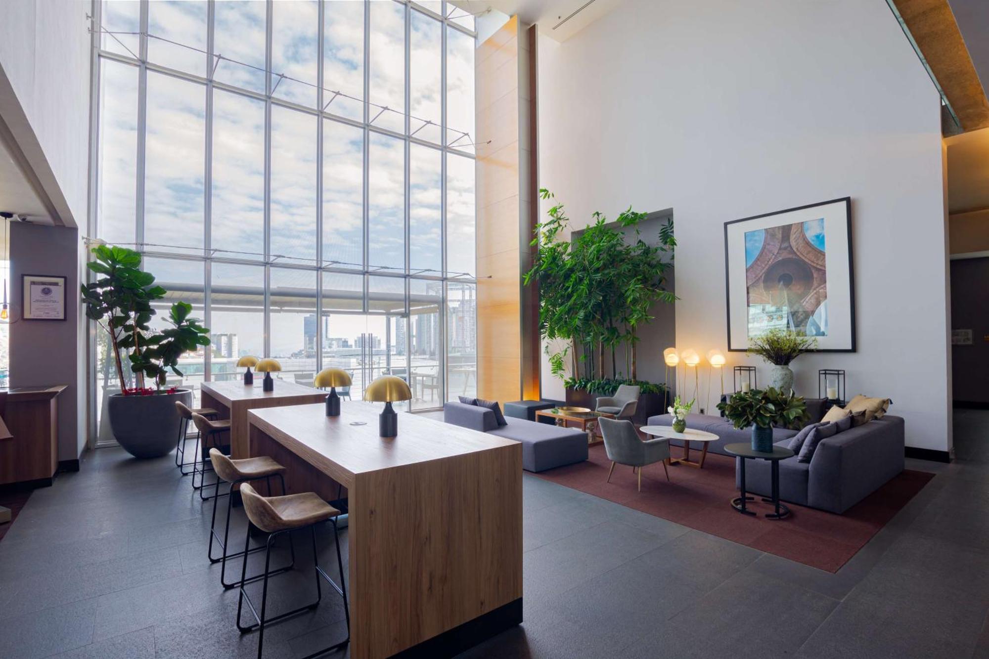 NH Collection Mexico City Santa Fe Exterior foto The lounge at the airport